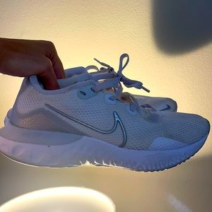 Nike renew white